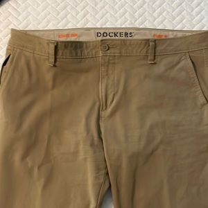 Tan Dockers Ultimate Chino Men’s Flat Front Pants Size W38 x L34
